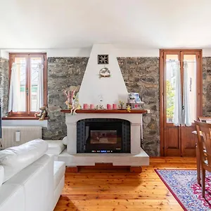 https://the-family-stone-house-dolomiti-cortina.hotelinveneto.com