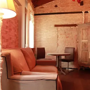 Rosso Charm Venedig